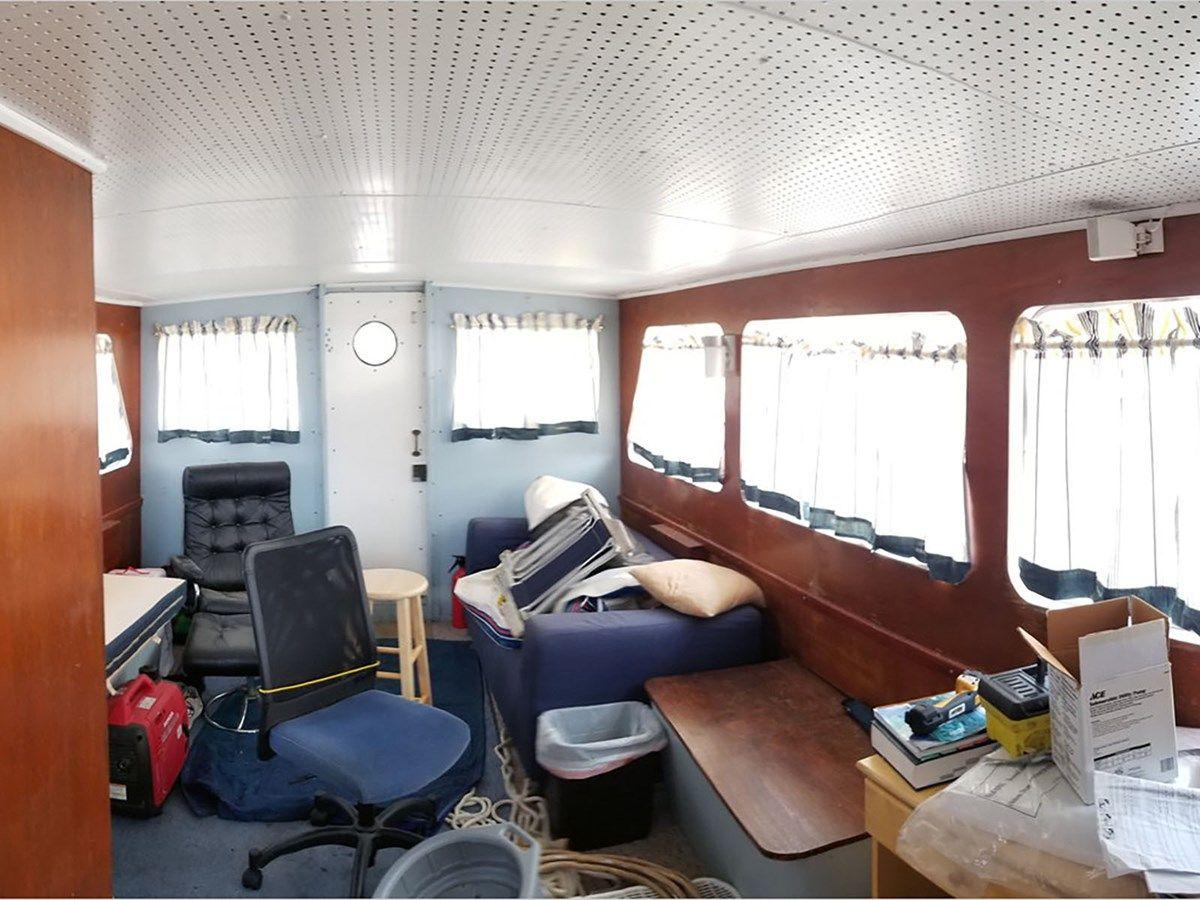 1967 BLOUNT CUSTOM TRAWLER 60