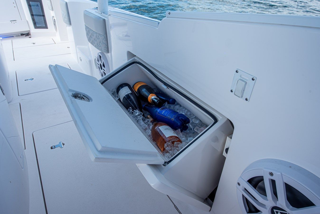 Лучшие предложения покупки яхты Aftermarket - INTREPID POWERBOATS INC.