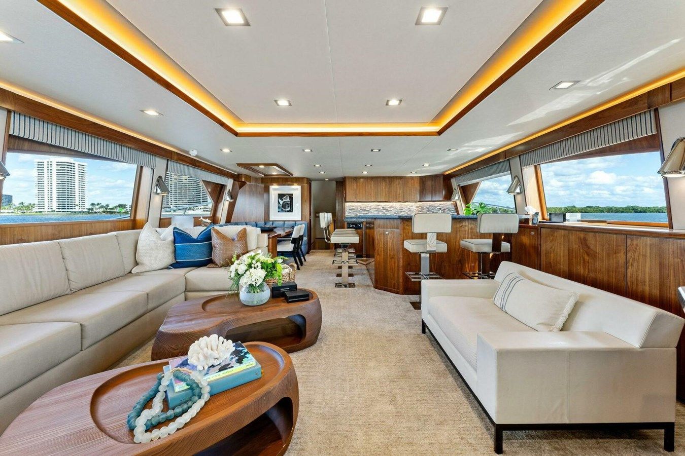 Продажа яхты Aussie Rules 92 Enclosed Bridge