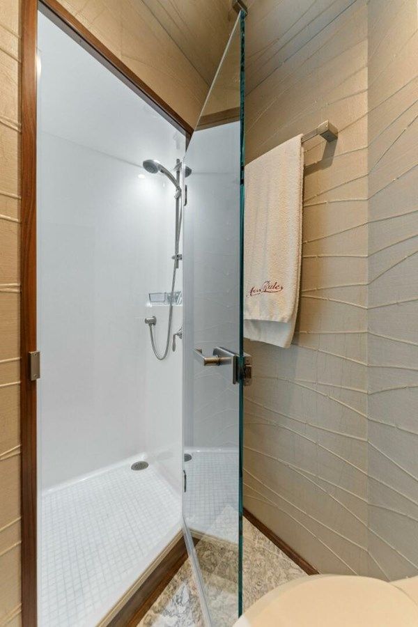 Купить яхту Aussie Rules 92 Enclosed Bridge в Shestakov Yacht Sales