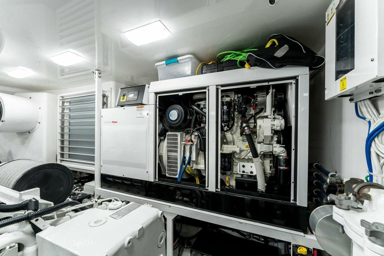 Купить яхту Aussie Rules 93 в Shestakov Yacht Sales