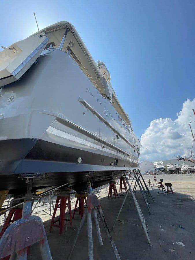 the best price on BENETEAU TSWIFT TRAWLER 52 2011