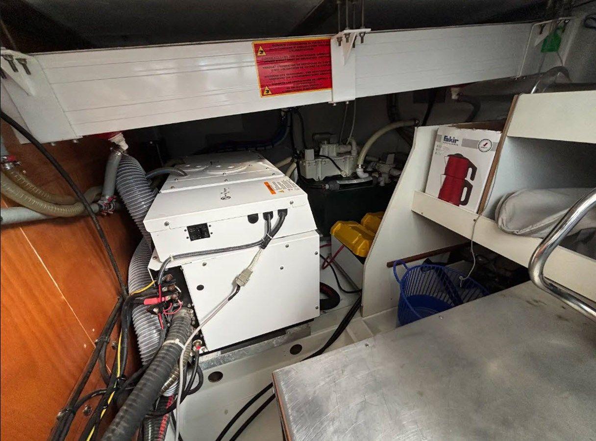 BENETEAU TSWIFT TRAWLER 52 55 yacht sale