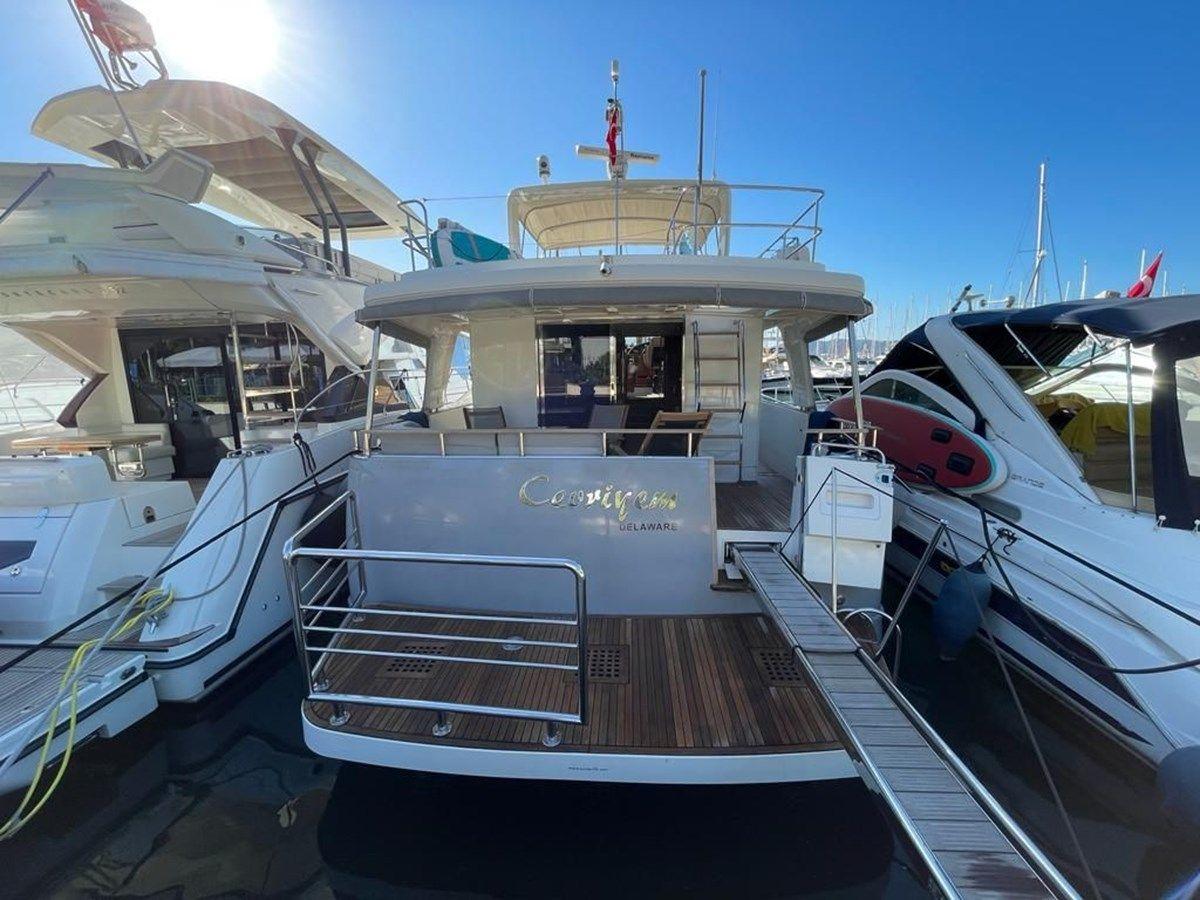 Buy a yacht BENETEAU TSWIFT TRAWLER 52 55