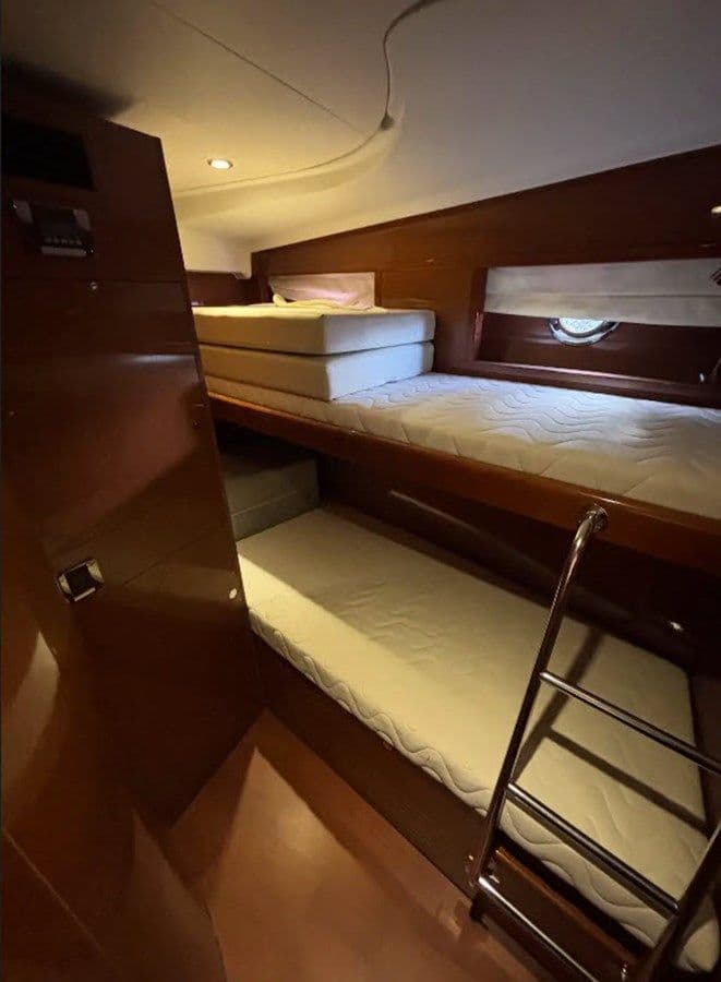 BENETEAU TSWIFT TRAWLER 52 - Beneteau price