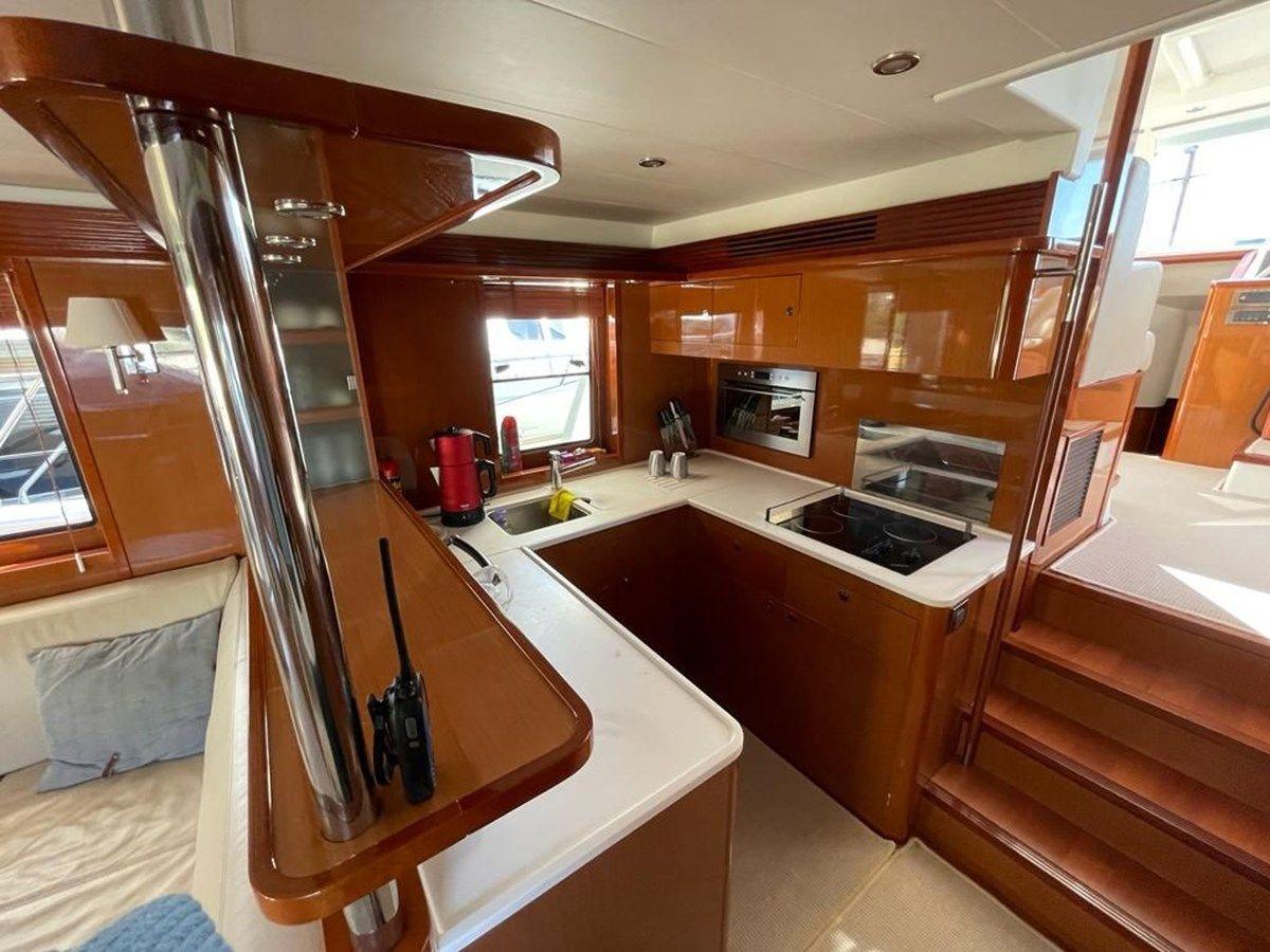 BENETEAU TSWIFT TRAWLER 52 - Beneteau yacht sale