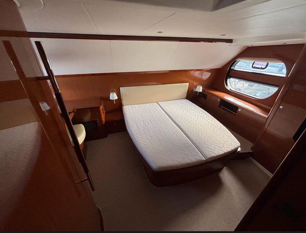 best yacht sales deals BENETEAU TSWIFT TRAWLER 52