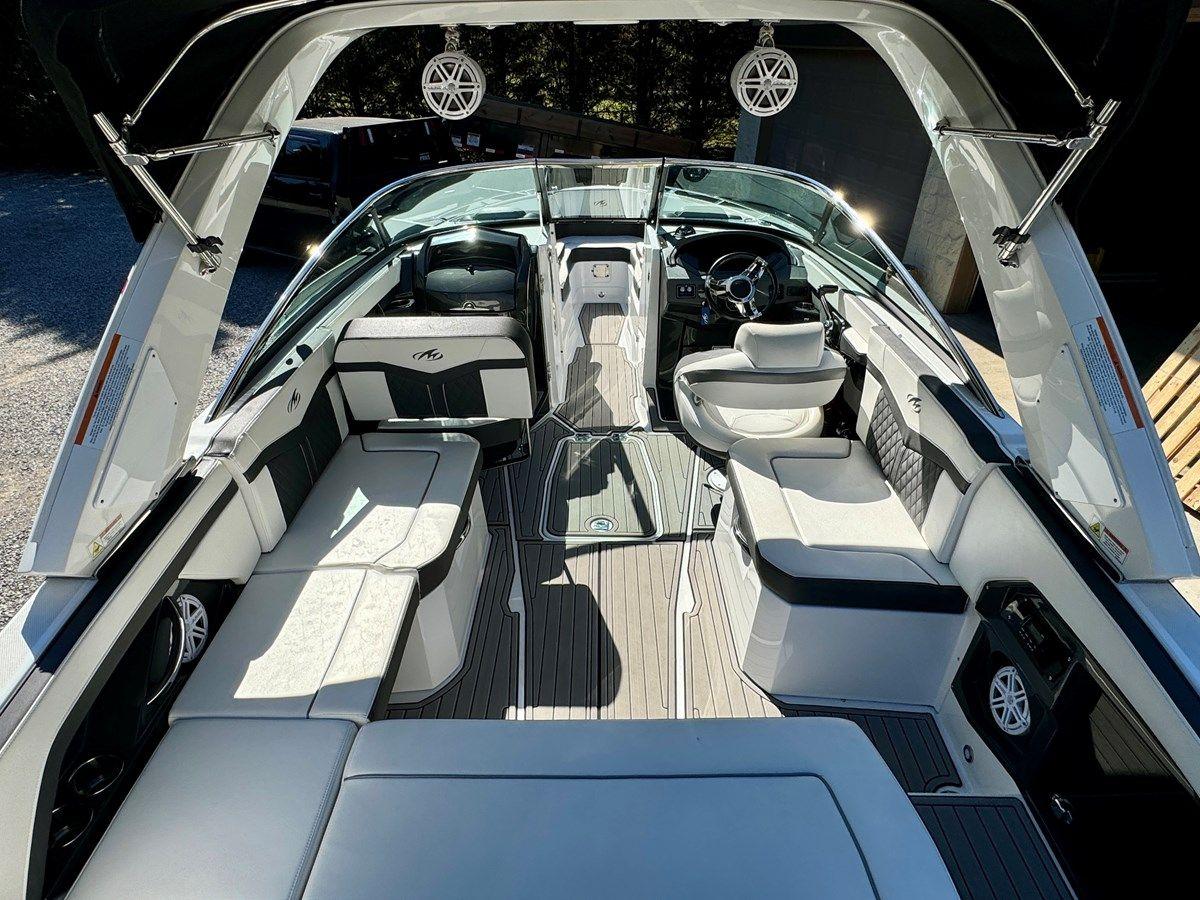 the best price on 2019 Monterey 278 SS KNX - MONTEREY