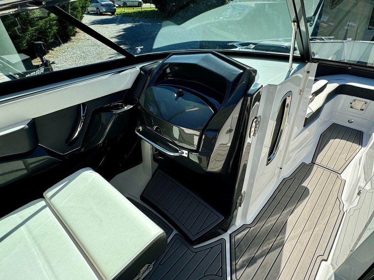 2019 Monterey 278 SS KNX