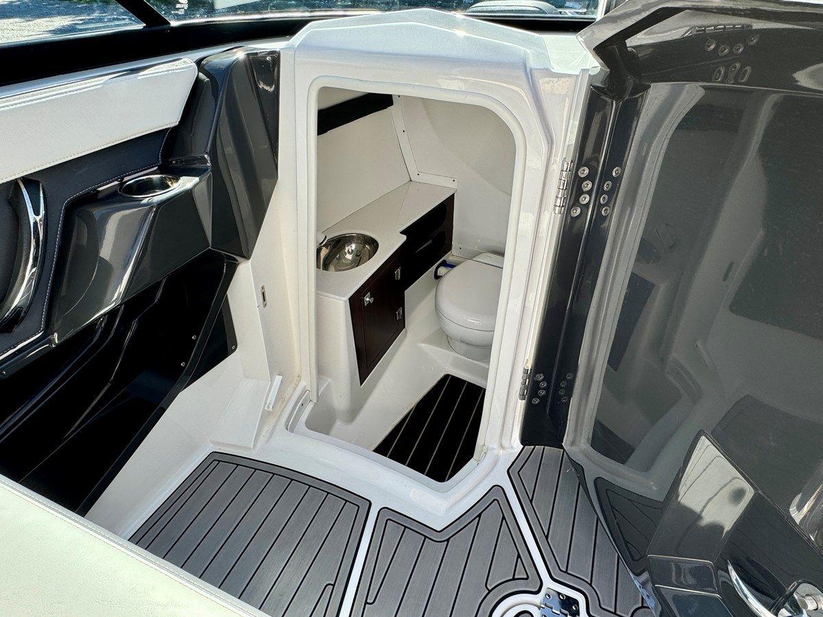 2019 Monterey 278 SS KNX - MONTEREY