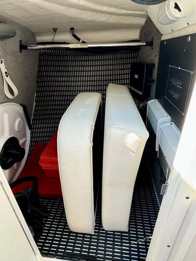 the best price on 2019 Monterey 278 SS KNX