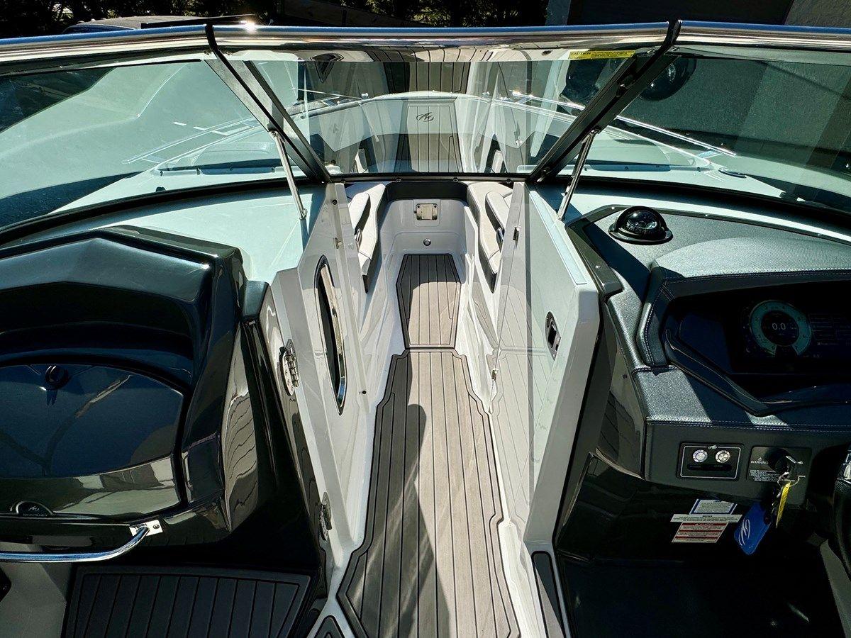 Buy a yacht 2019 Monterey 278 SS KNX - MONTEREY