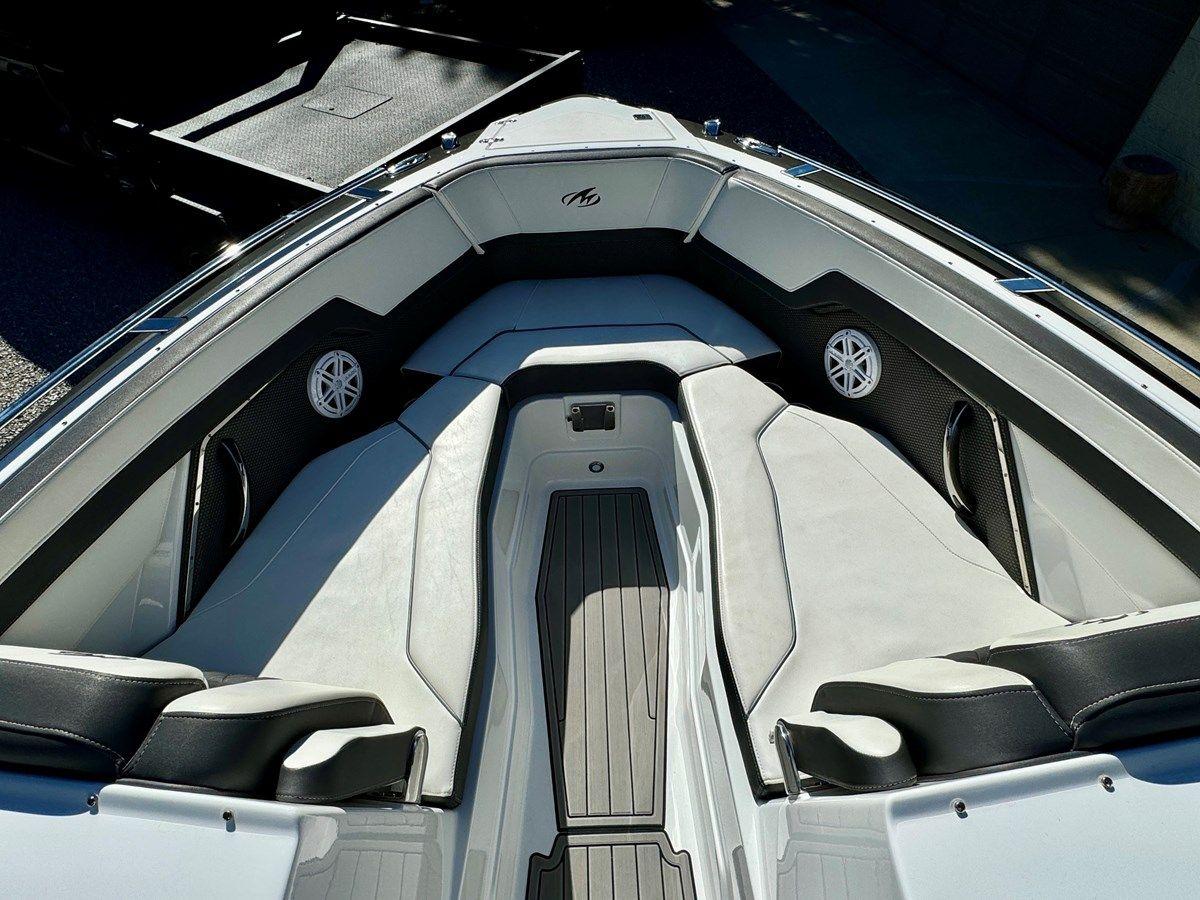 2019 Monterey 278 SS KNX 26