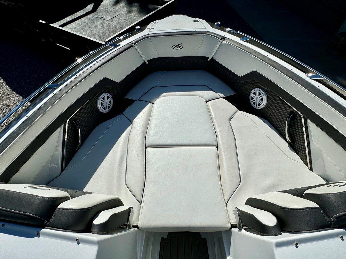 2019 Monterey 278 SS KNX 278 SS yacht sale