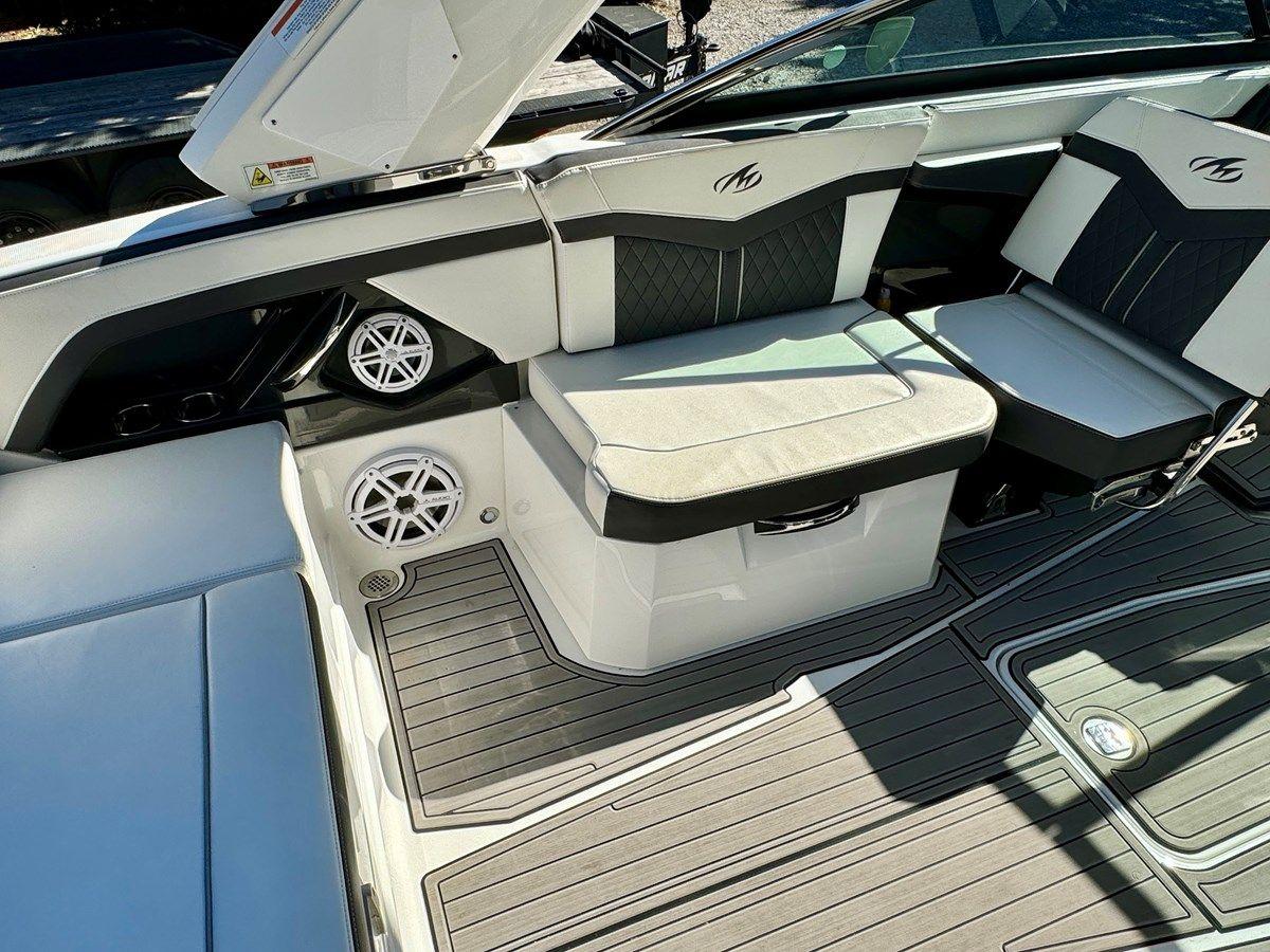 the best price on 2019 Monterey 278 SS KNX 278 SS