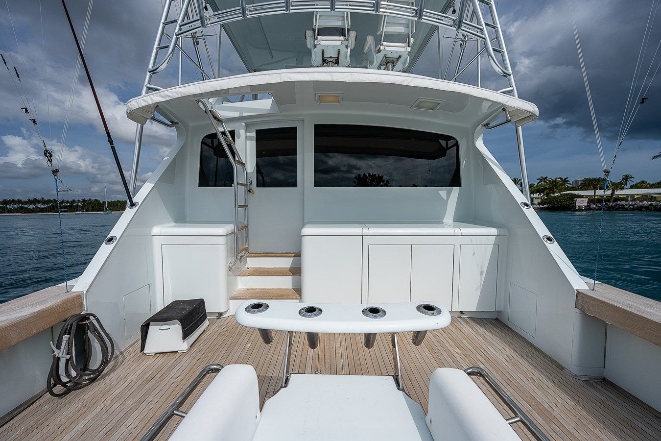 Buy a yacht Chasin' Tail (Copy)