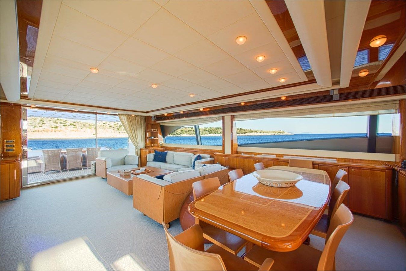 Buy a FERRETTI 881 88 at Shestakov Yacht Sales