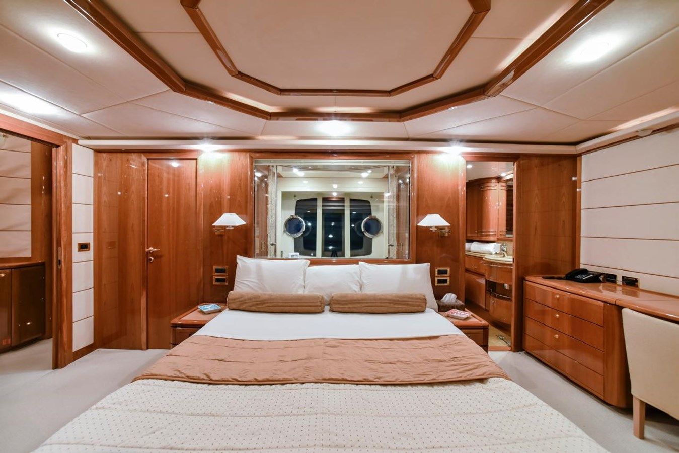 Buy a FERRETTI 881 2006 at Shestakov Yacht Sales