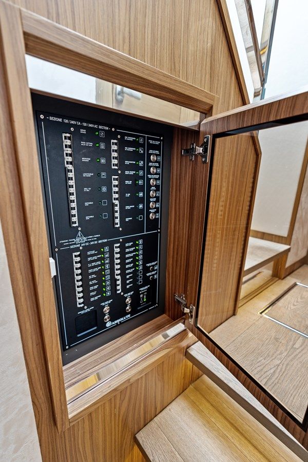 Buy a SLIDE - Absolute Yachts at Shestakov Yacht Sales