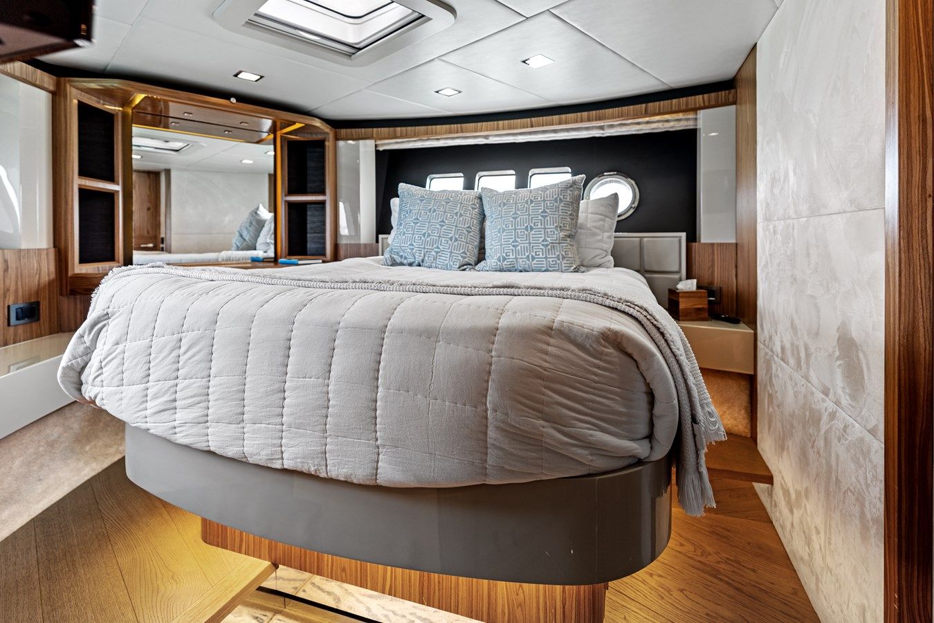 Buy a yacht SLIDE 60