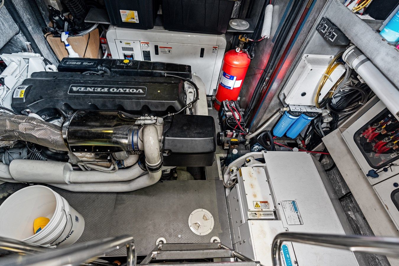 SLIDE 2015 yacht sale