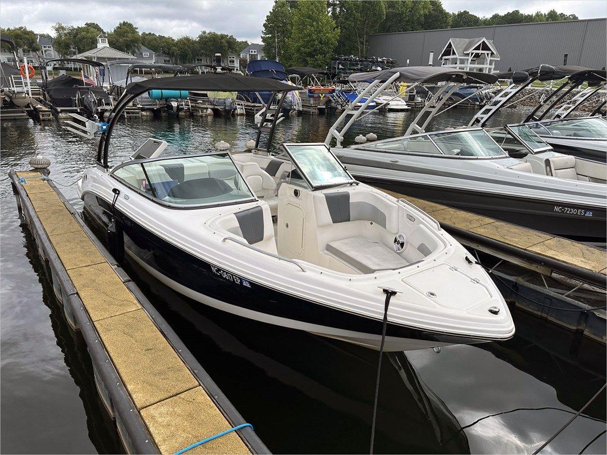 Купить яхту 2020 CHAPARRAL 237 SSX 24 в Shestakov Yacht Sales