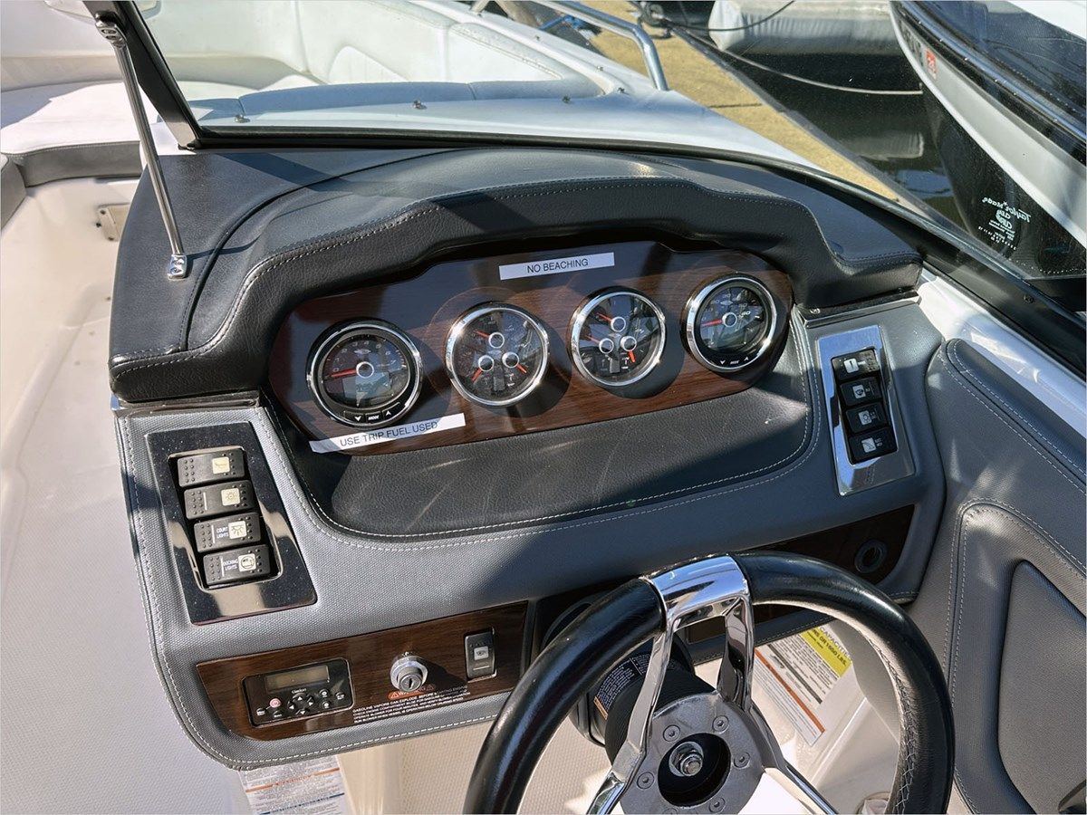 Buy a yacht 2020 CHAPARRAL 23 SSI 2020