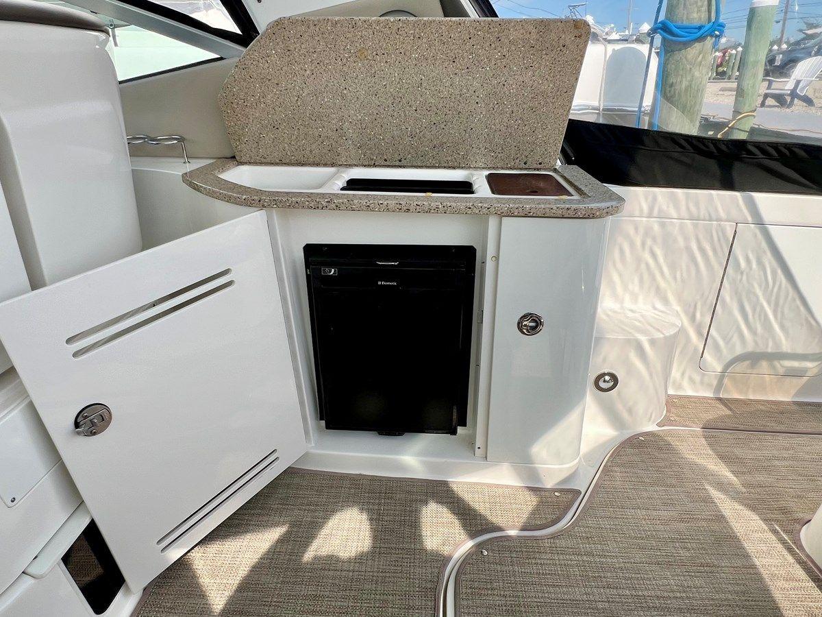 Лучшие предложения покупки яхты Sea Ray 370 Sundancer 370 Sundancer