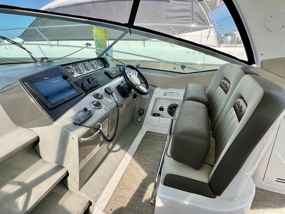 Купить Sea Ray 370 Sundancer 2015