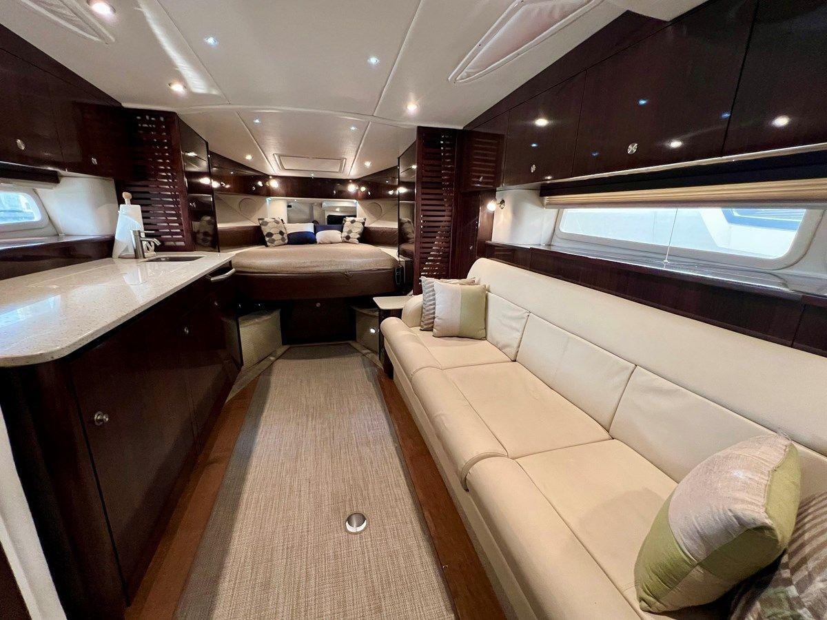 Sea Ray 370 Sundancer