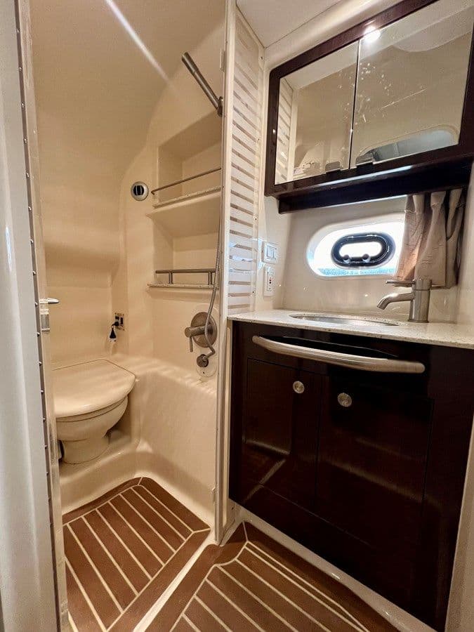 Лучшая цена на Sea Ray 370 Sundancer