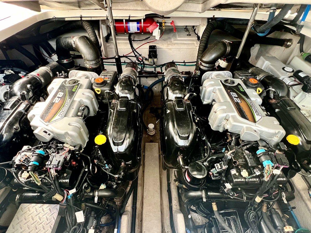 Купить яхту Sea Ray 370 Sundancer - SEA RAY в Shestakov Yacht Sales