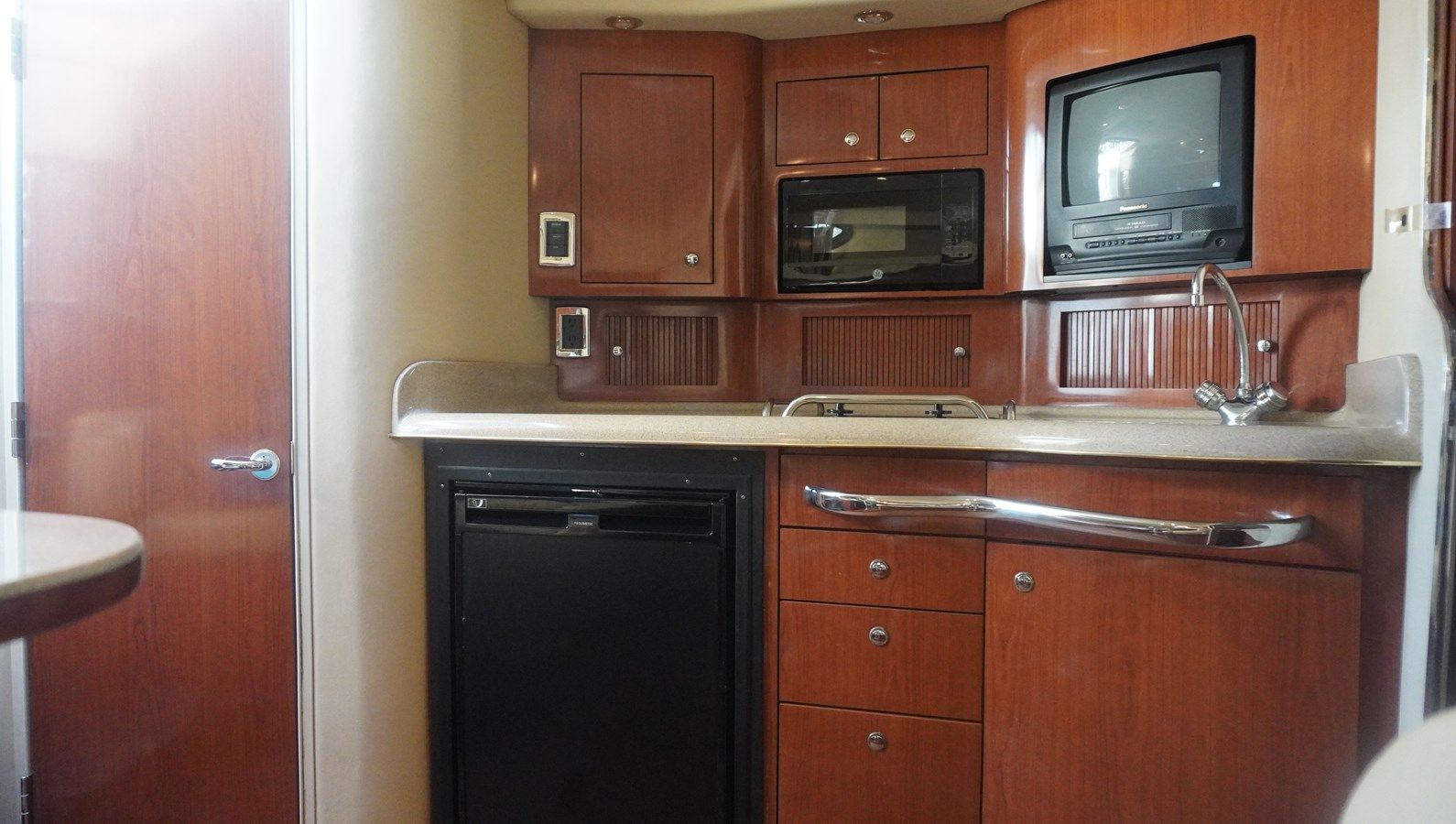 Лучшая цена на Sea Ray 340 Amberjack - SEA RAY