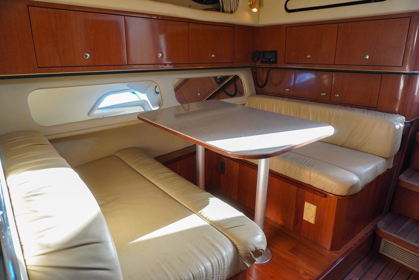 Лучшие предложения покупки яхты Sea Ray 340 Amberjack 2002