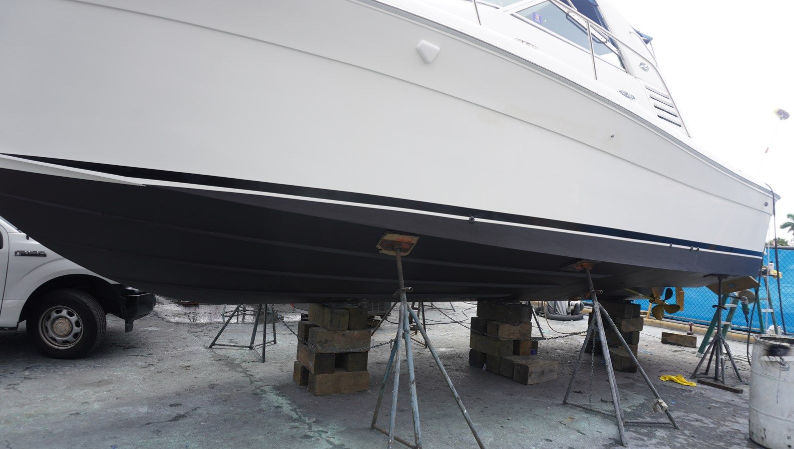 Купить яхту Sea Ray 340 Amberjack - SEA RAY в Shestakov Yacht Sales