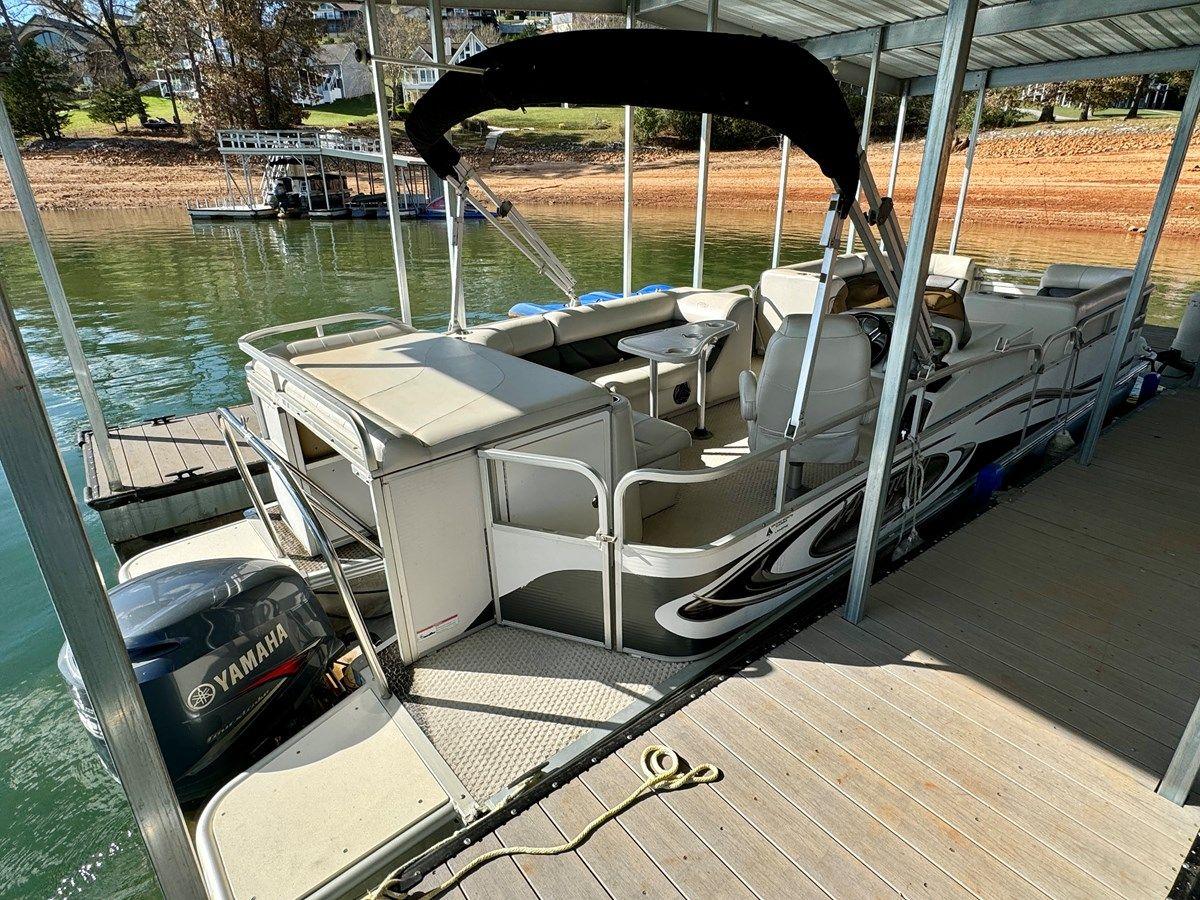 Стоимость яхты 08 Manitou Legacy 24 Tritoon NLDF