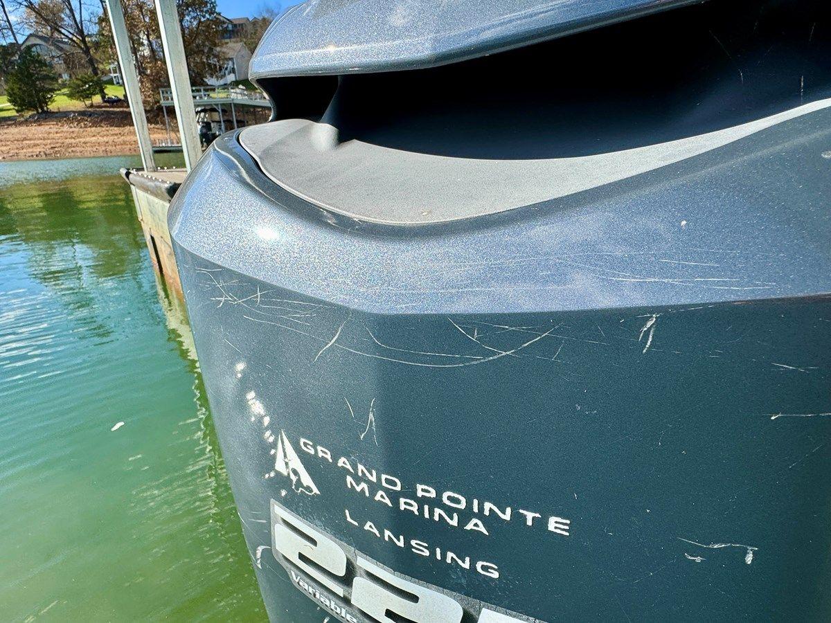 Лучшая цена на 08 Manitou Legacy 24 Tritoon NLDF Legacy 24 Tritoon