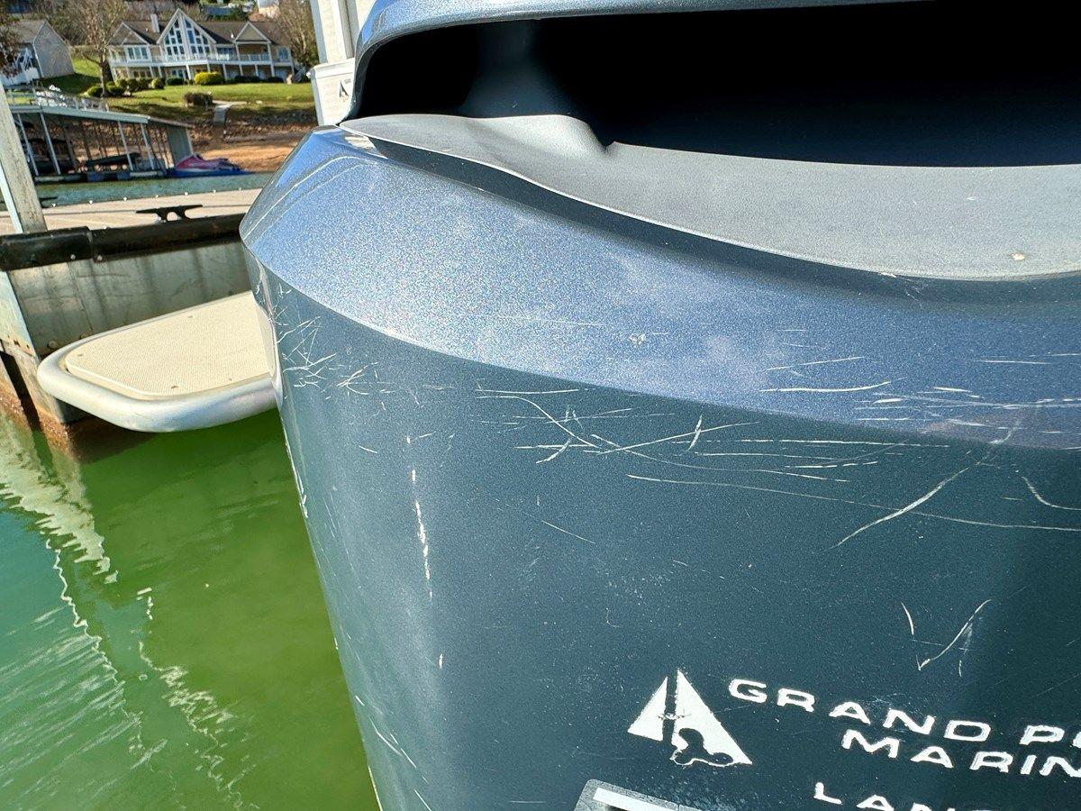 Купить 08 Manitou Legacy 24 Tritoon NLDF - MANITOU