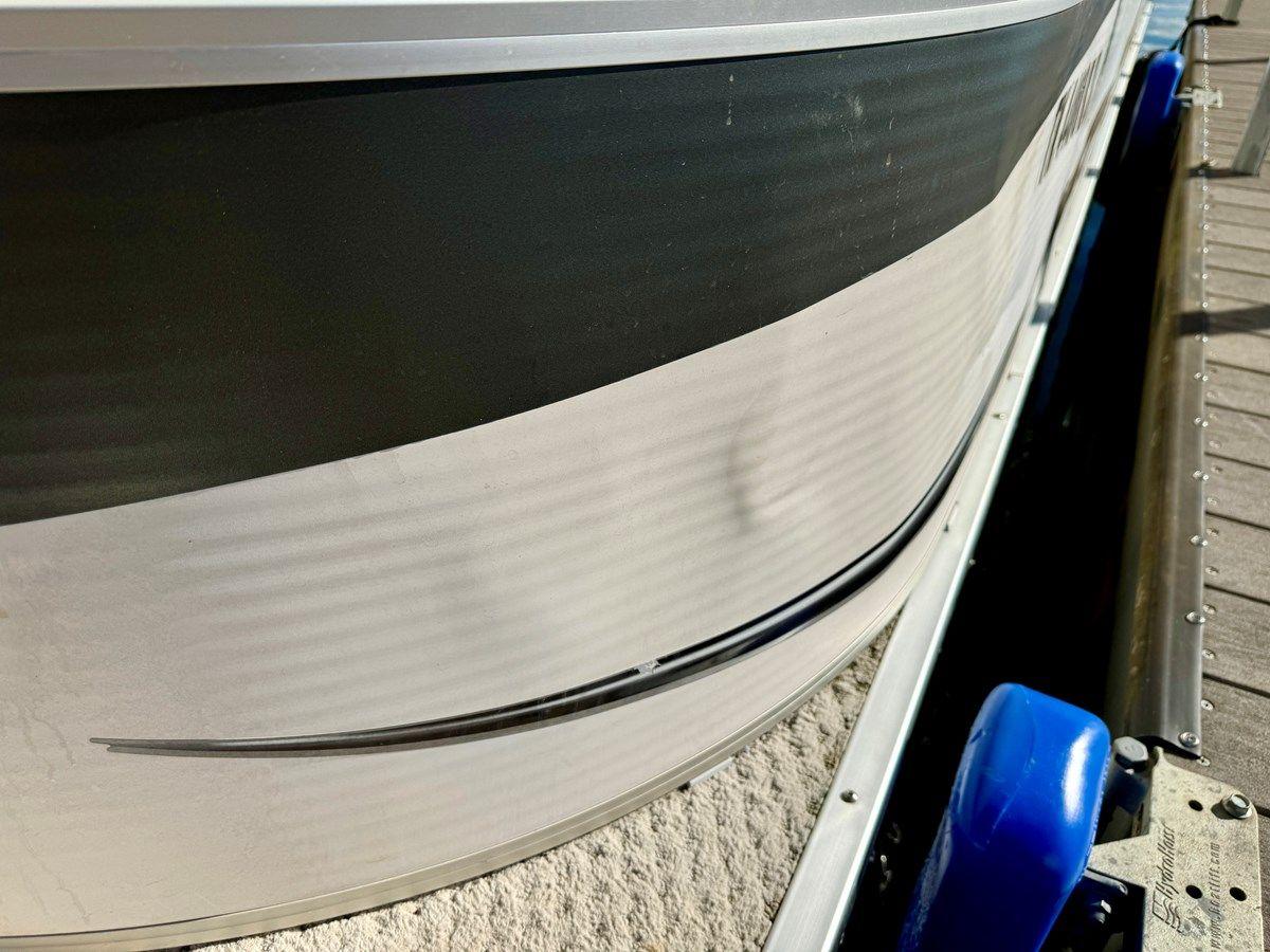 Стоимость яхты 08 Manitou Legacy 24 Tritoon NLDF - MANITOU