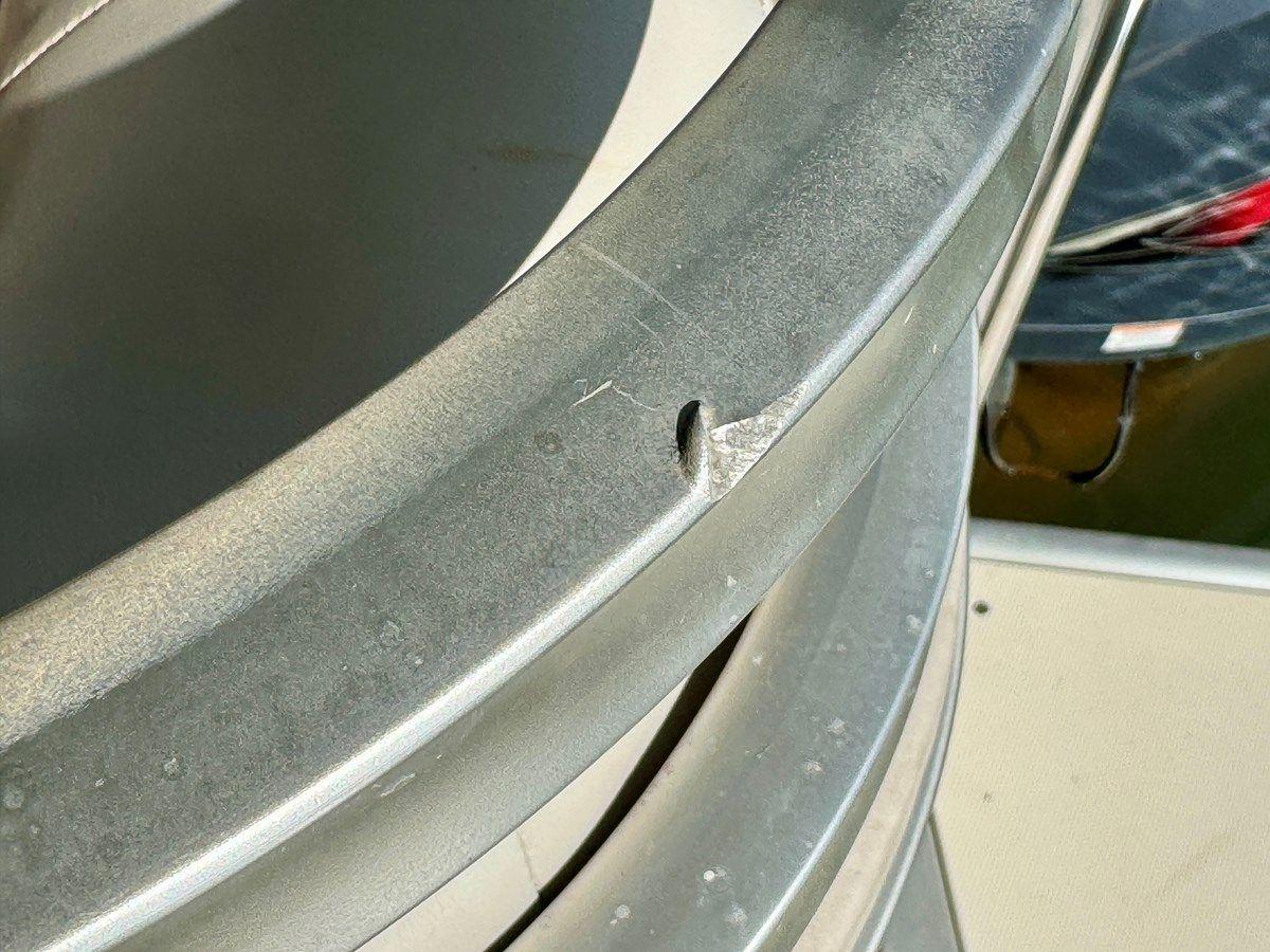 Лучшие предложения покупки яхты 08 Manitou Legacy 24 Tritoon NLDF 27