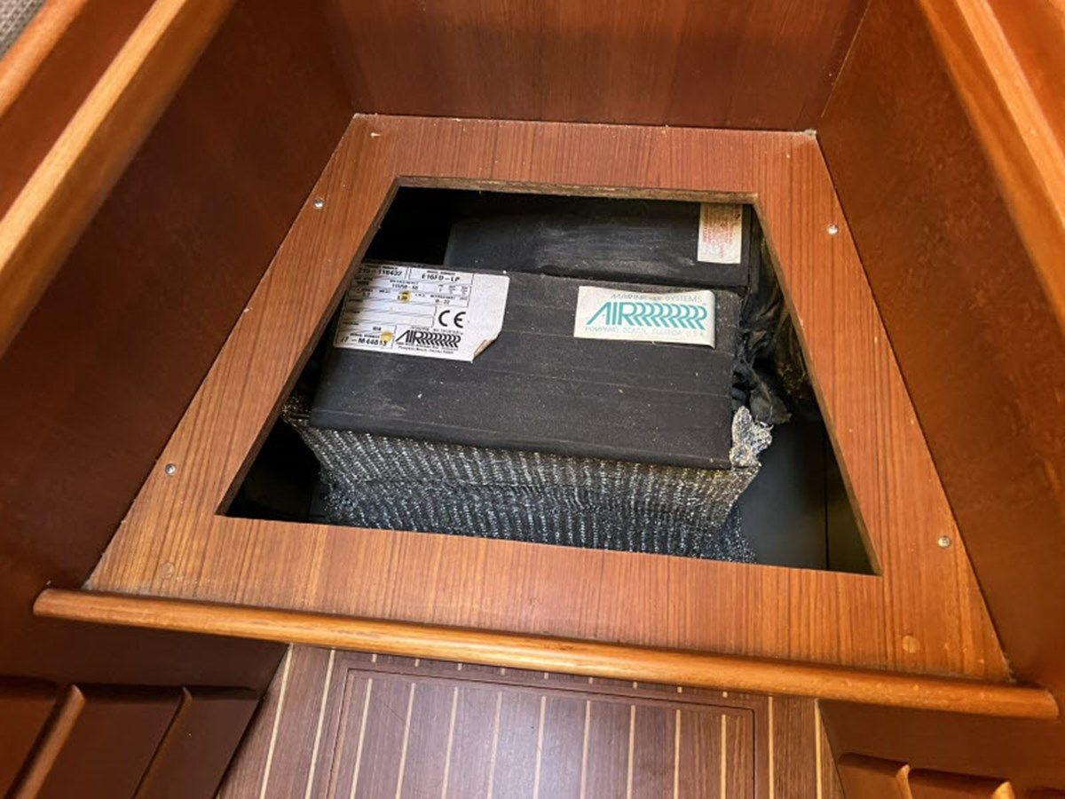 Buy a yacht LIO KAI - GRAND BANKS MARINE