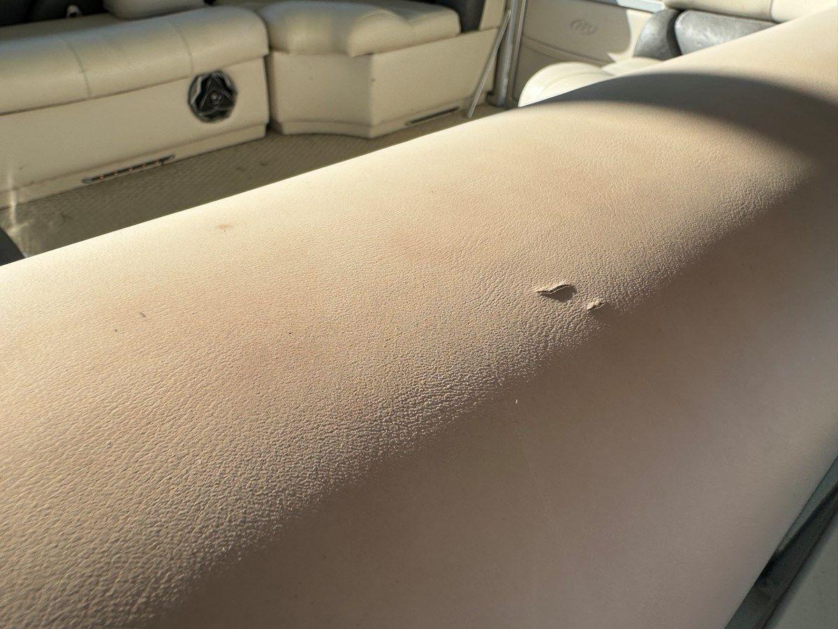 Продажа яхты 08 Manitou Legacy 24 Tritoon NLDF - MANITOU