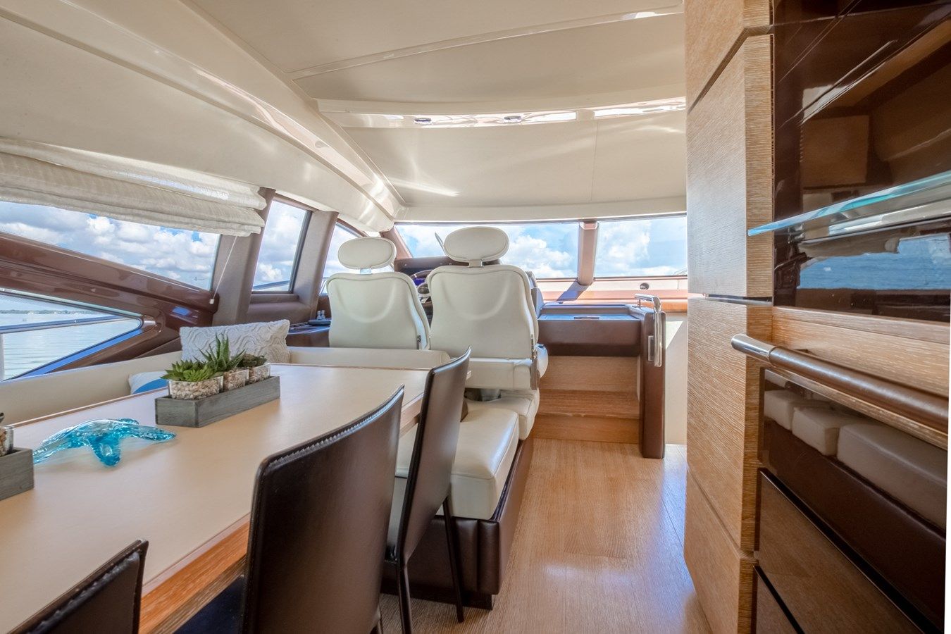 Buy a yacht DRAKKAR - Azimut Yachts