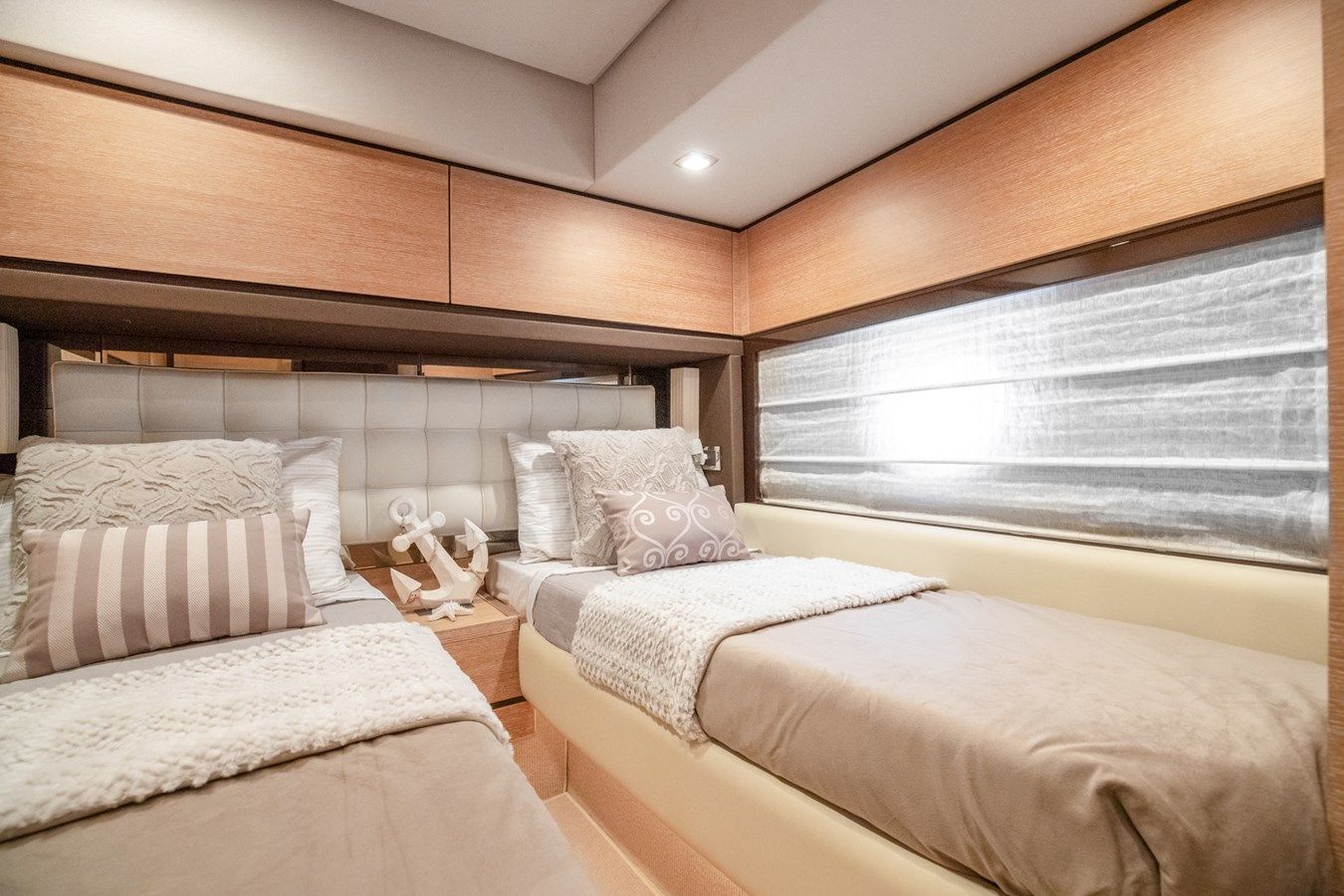 the best price on DRAKKAR 2012