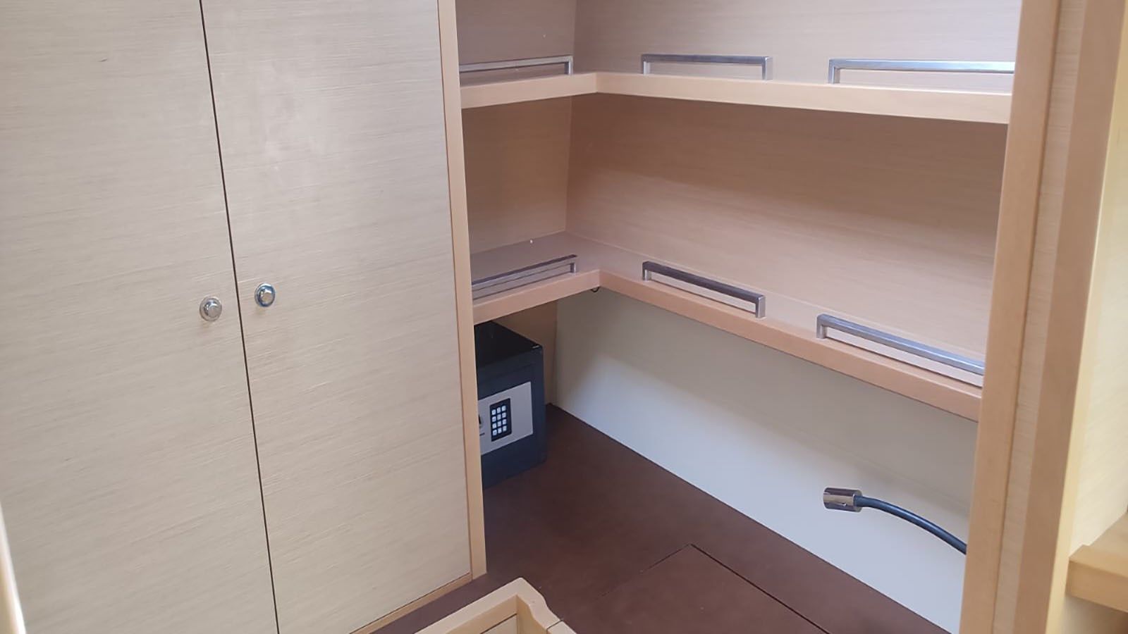 Buy a yacht LAGOON52 2014