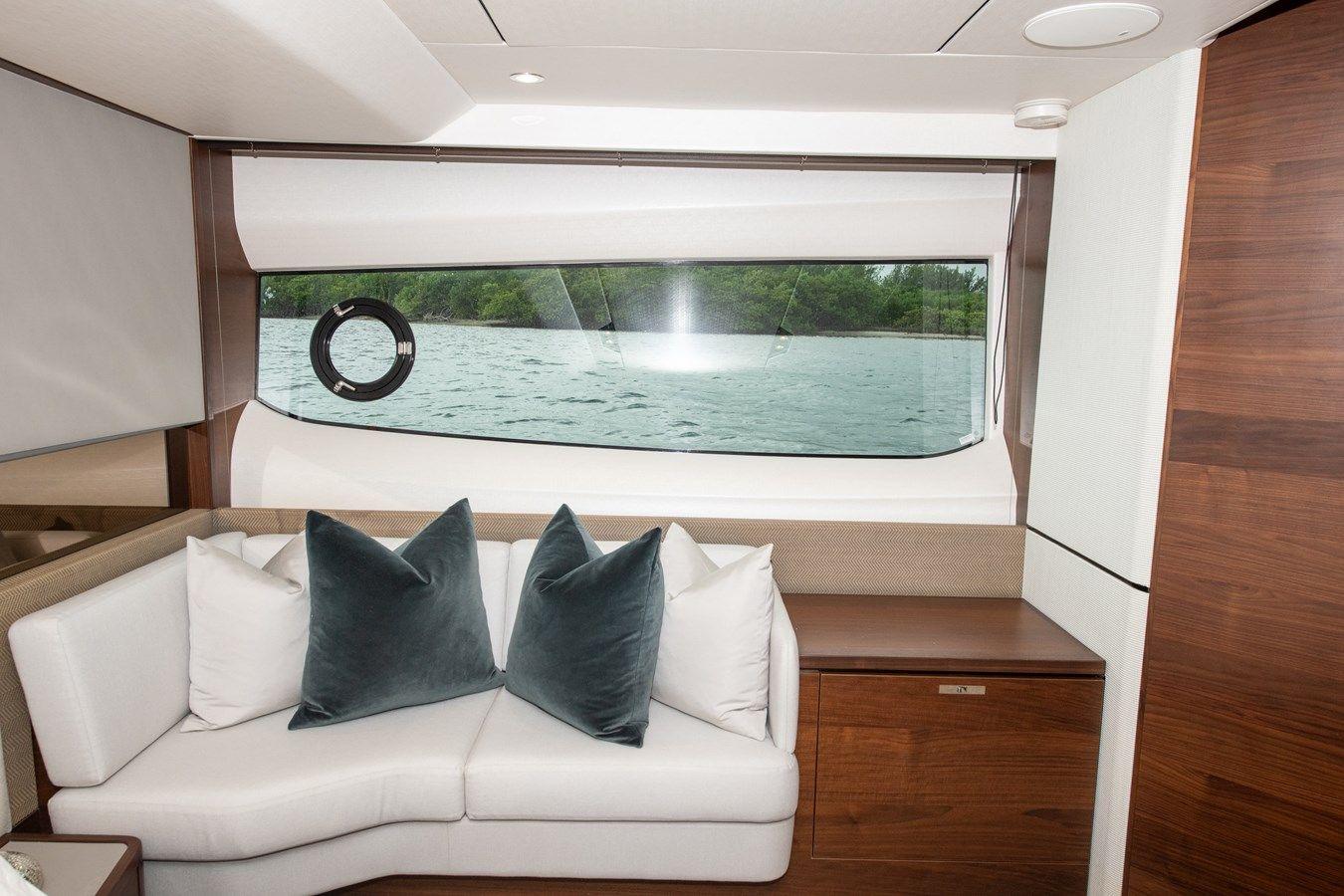 CHAMELEON II S60 Princess Yachts price