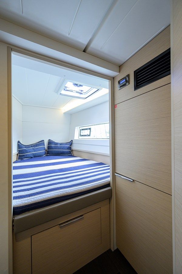 Продажа яхты EOWYN