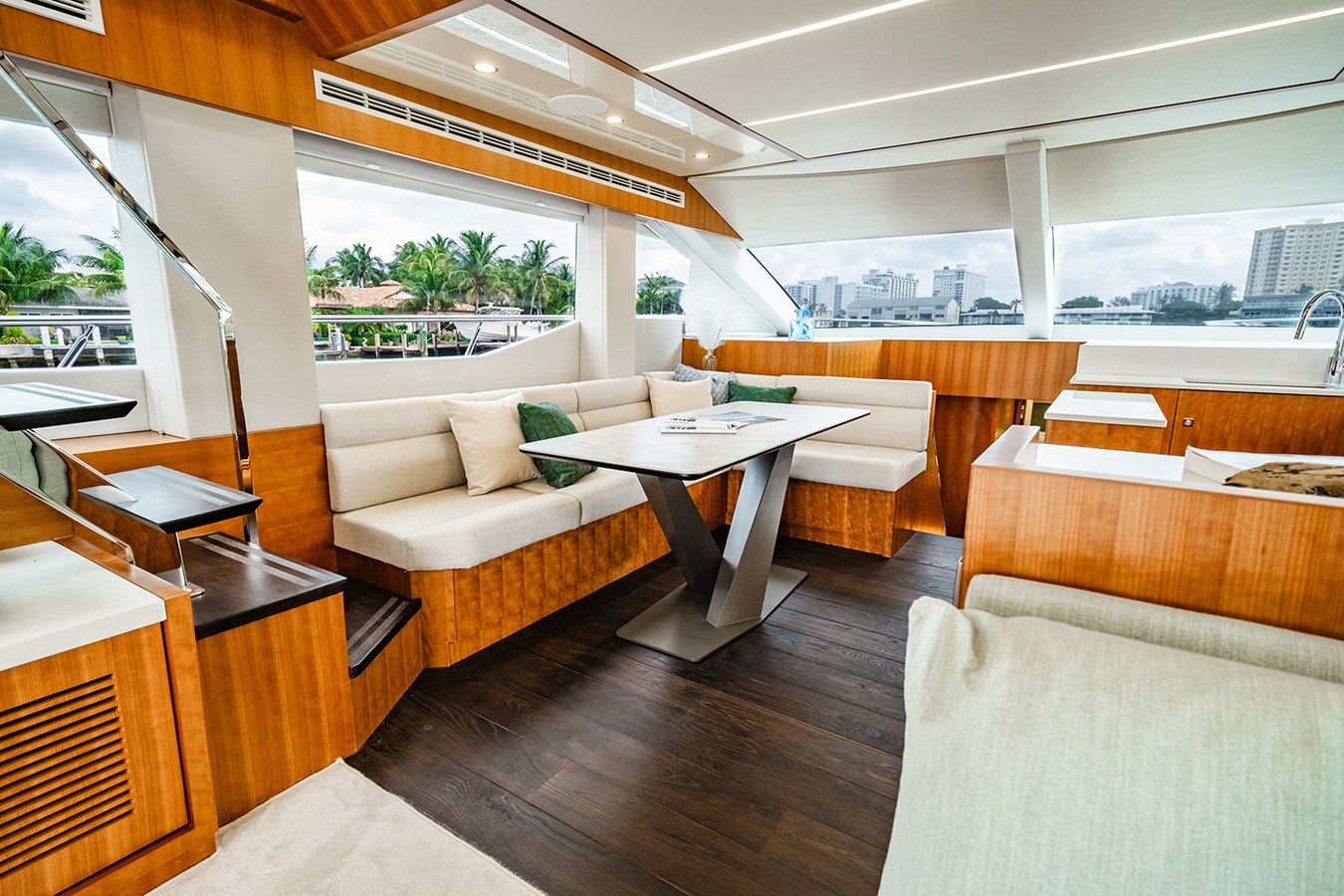 INDIGO SKYLOUNGE yacht sale