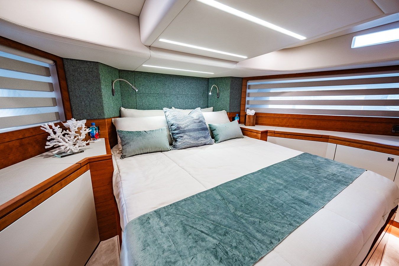 Buy a yacht INDIGO - Johnson