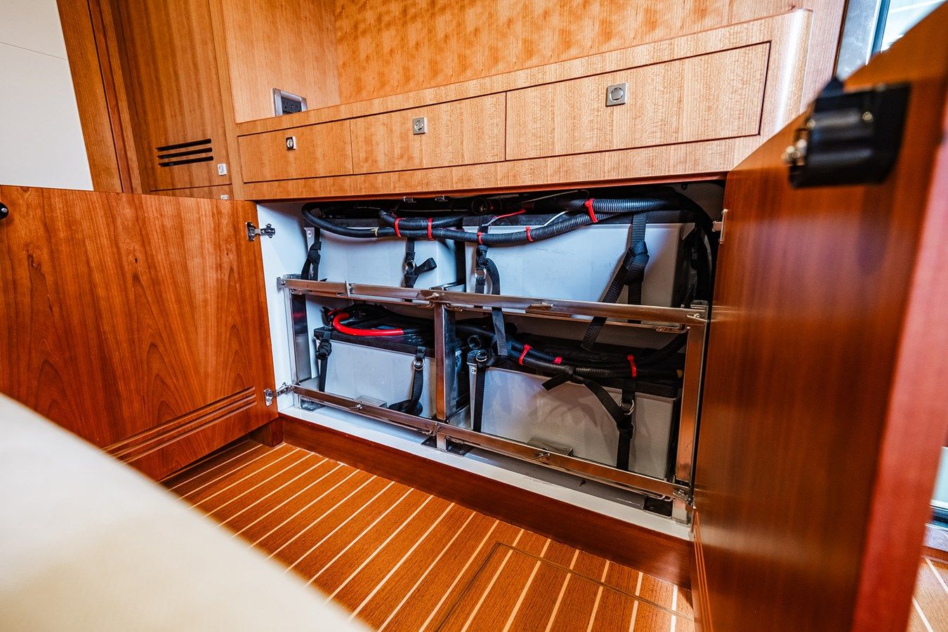 Buy a INDIGO - Johnson at Shestakov Yacht Sales